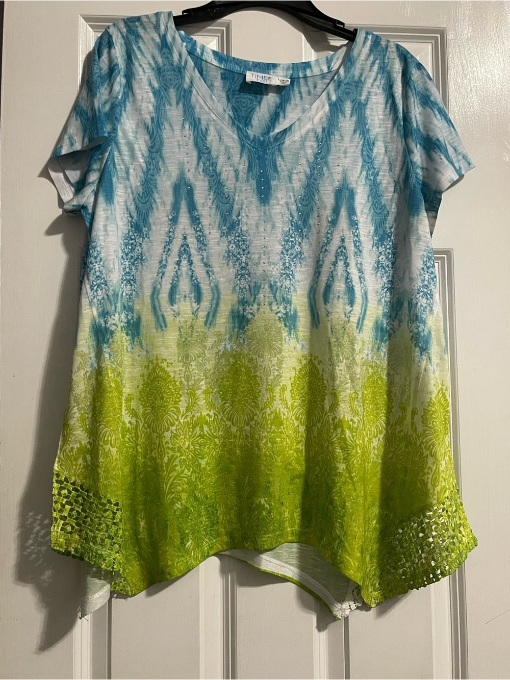 Time and Tru Blue & Lime Ombre V-Neck Short Sleeve Top
